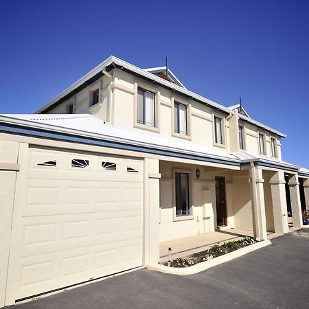 Palm Beach Manor Rockingham Exteriör bild