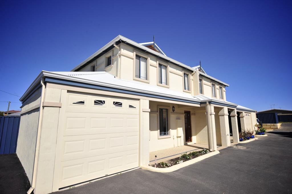 Palm Beach Manor Rockingham Exteriör bild